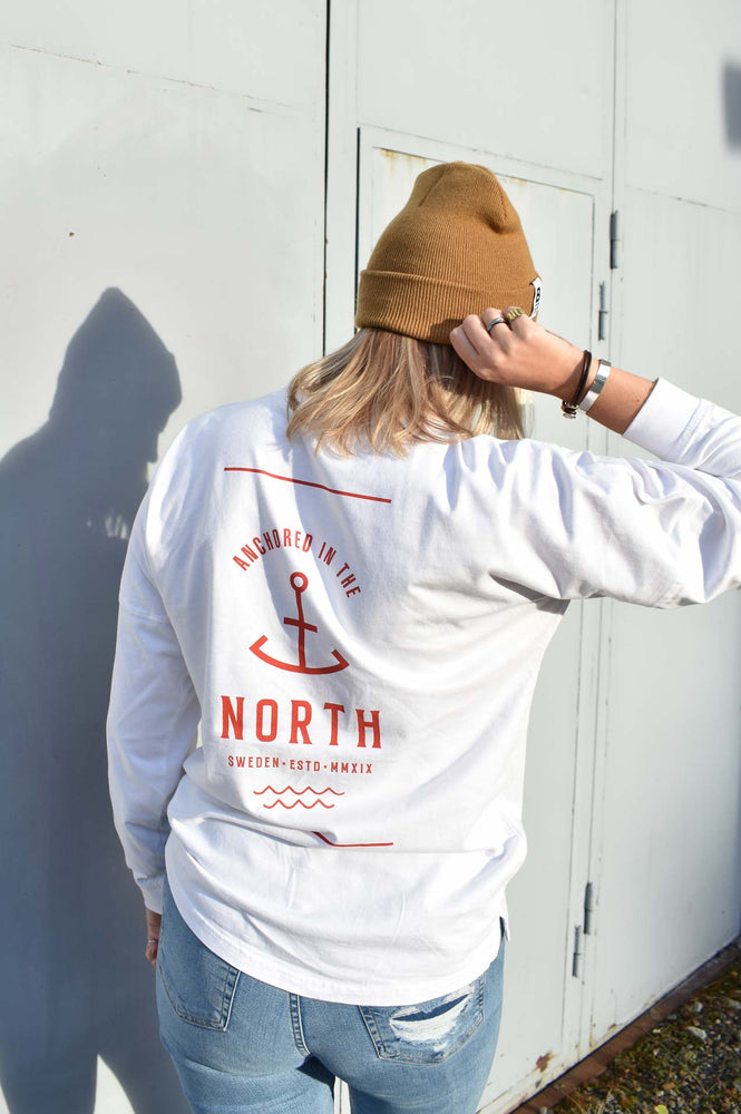Anchored in the North long sleeve vit - unisex